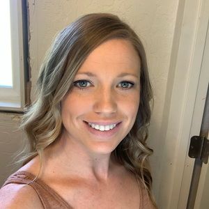 Meet your Posher, Brittney